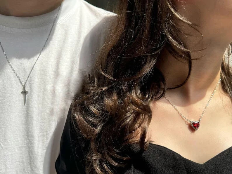 COLLAR PAREJA CORAZON + ESPADA ❤️⚔️  | ENVIO TODO EL PERU